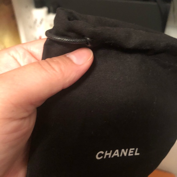 đź–¤Chanel String Pouchđź–¤ - Picture 4 of 4